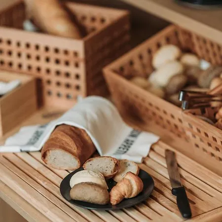 The By The Hey 3* Интерлакен