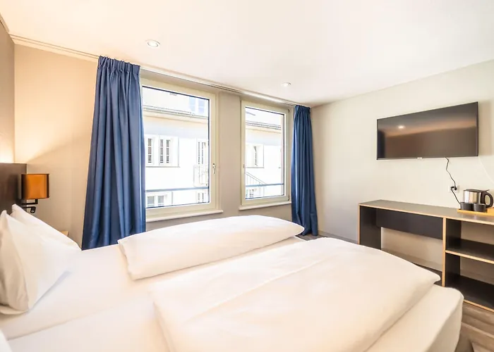 The By The Hey Hotel 3*