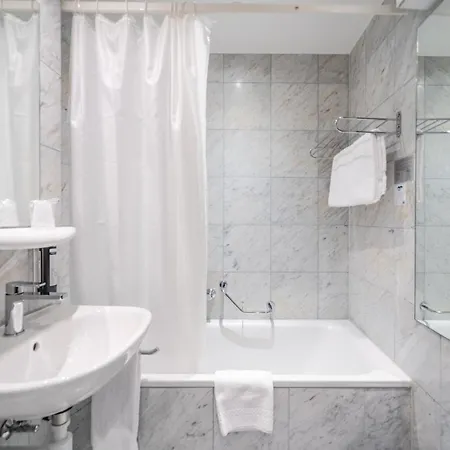 The By The Hey 3* 인터라켄