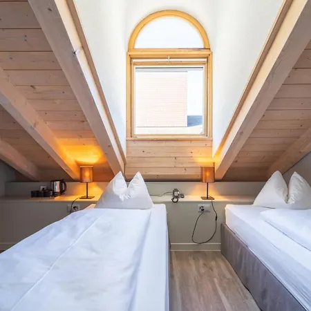 The By The Hey 호텔