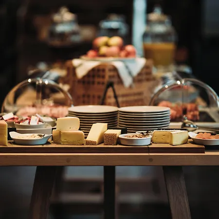 호텔 The By The Hey 3*